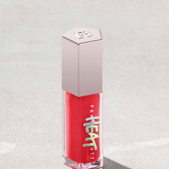 FENTY GLOSS BOMB HEAT UNIVERSAL LIP LUMINIZER + PLUMPER IN HOT CHERRY - Picture 2 of 7